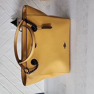 Like New Coach Pebble Turnlock Chain Tote